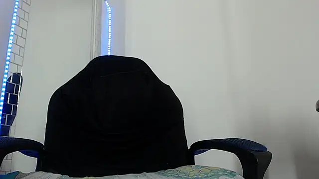 Nash_fit18 live cam on StripChat