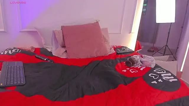 Eva-Millss webcam