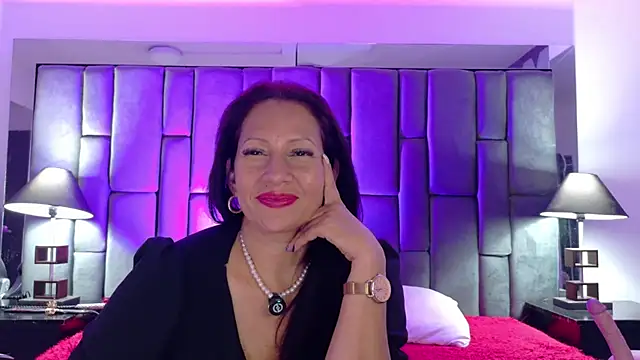 Aisha_Nowak webcam