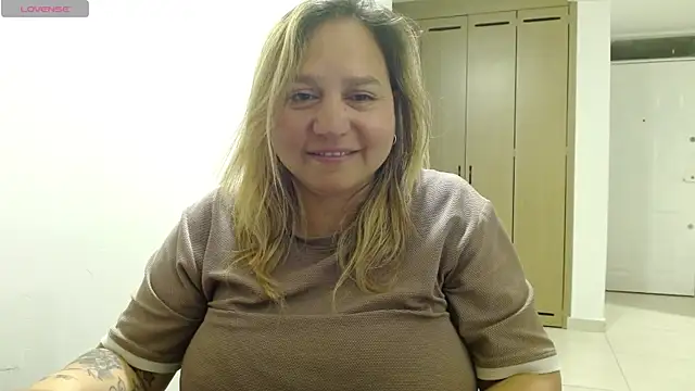 LauraReeves webcam