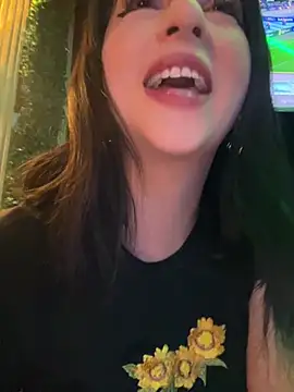 LlianneDiamond1 webcam