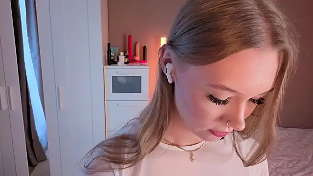 Sellina_moon webcam
