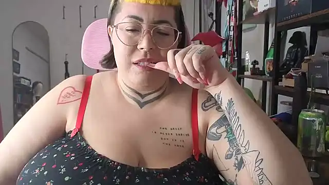 meiafterdark webcam