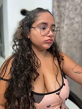 CurlyGirl_1 webcam