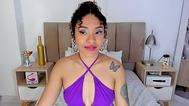 Zoe_Gruber webcam