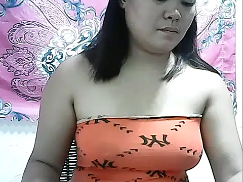 CreamyPussy4uxx webcam