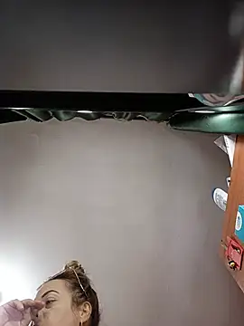 Lady_16 webcam
