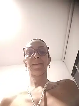 Alanabruner webcam