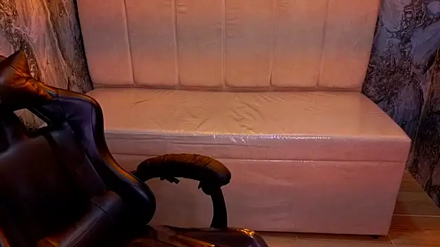 Queen_Red_v webcam