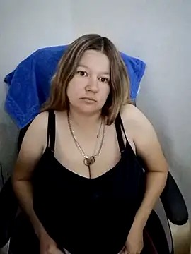 Juliamodest1 webcam