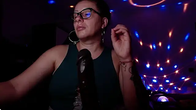 SonyaDevon webcam