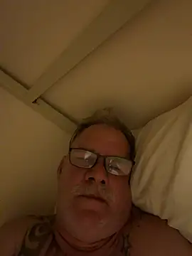 Caesar_Baxter webcam