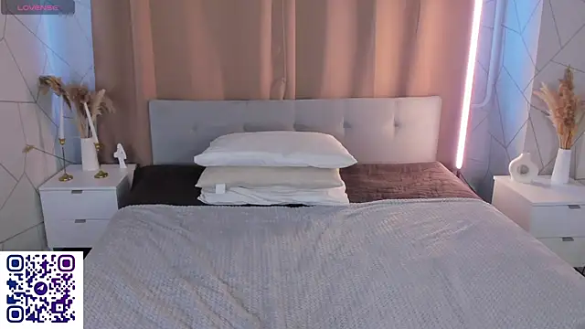 Tiffany-Grace webcam