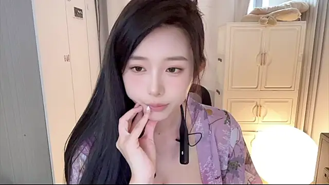 yiyi5588 webcam