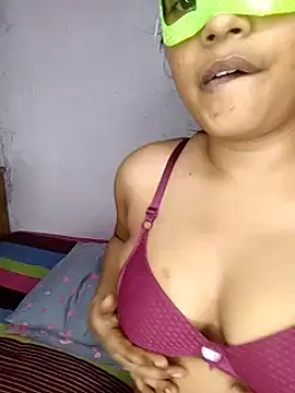 sldoni Live Webcam on Stripchat