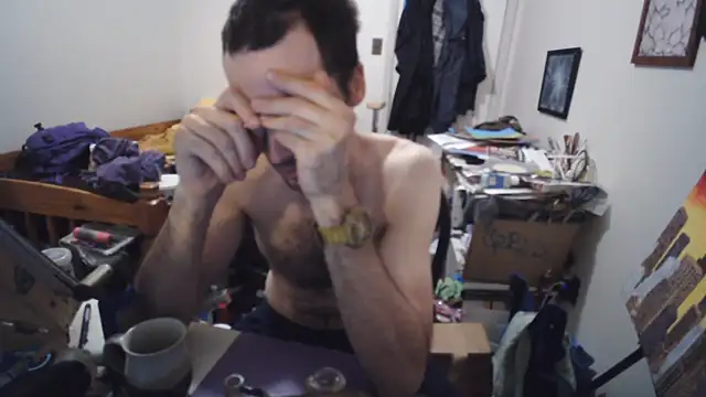 JohnnyMoves webcam