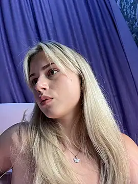 NinaVerse Live Webcam on Stripchat