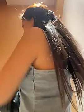 xiaoxiaocheng678 (F milf) - 勾引路人小哥哥摸胸！