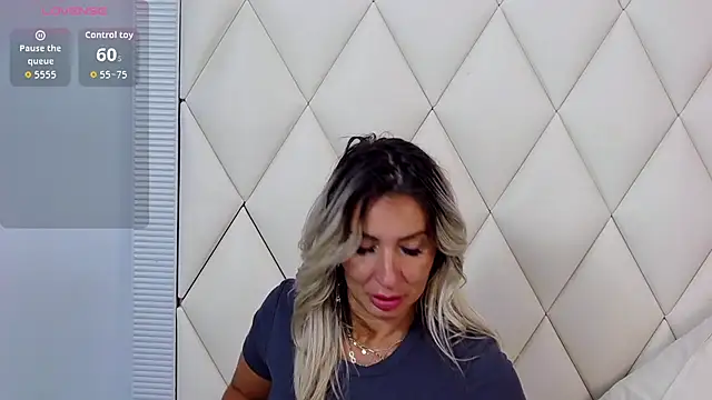 GinaBear webcam