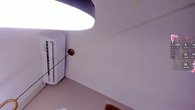 AlyssiaDanger webcam