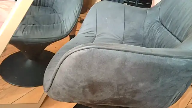 T0Yforeskin live webcam show