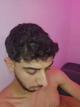 LeoyNicky98 webcam
