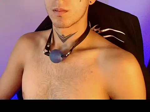 dark_men1 webcam