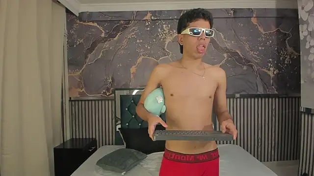 hunterwest06 live sex cam