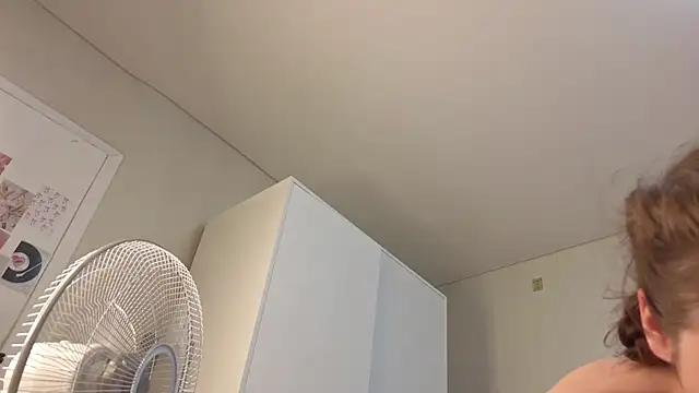 Milly_Lane webcam