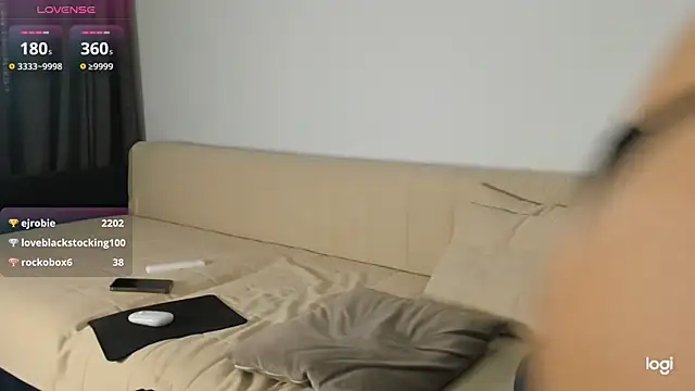 AmelinaLove webcam