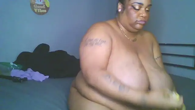 NaughtyHottieBBW webcam