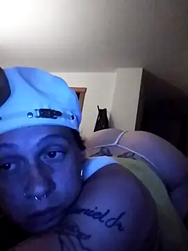 Sluttycatwomen webcam