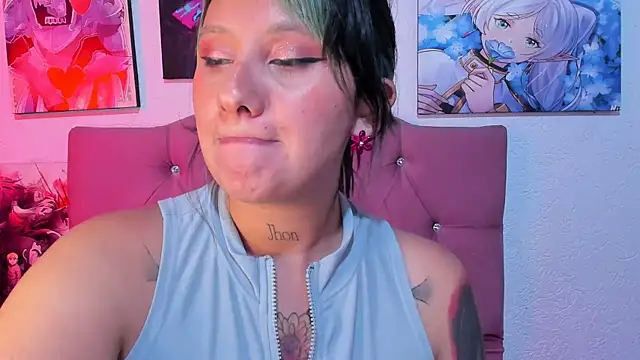Mila_nixon02 webcam