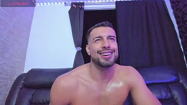 bastian_bigcock webcam