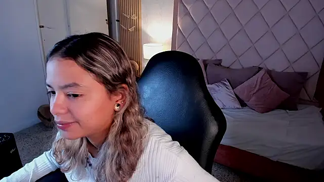 dulce_lyraa1 webcam