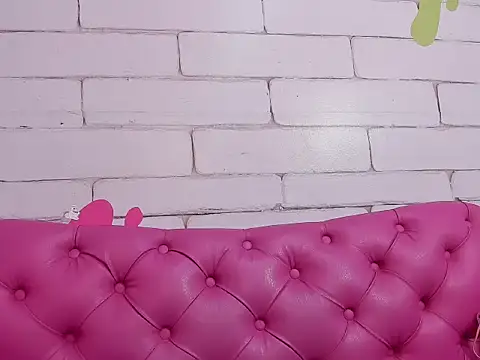 AriaMoonnn webcam