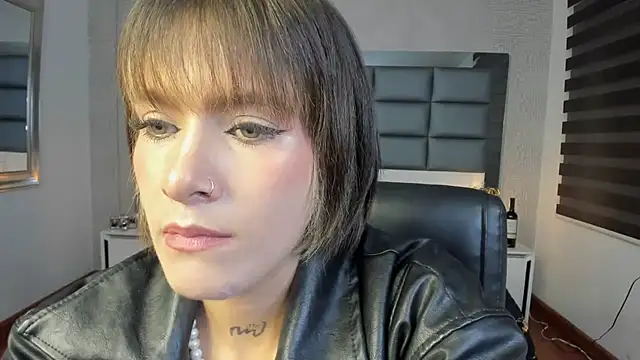 Mrs_Regina_clk webcam