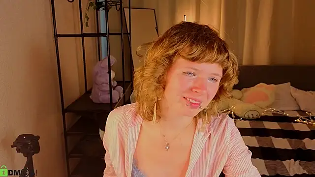 VioletDesiree webcam