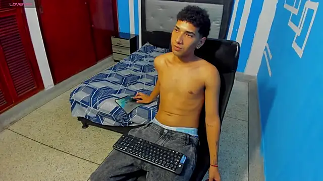 efrain_boy webcam