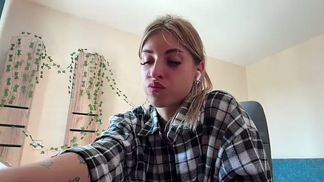Rossy_S webcam