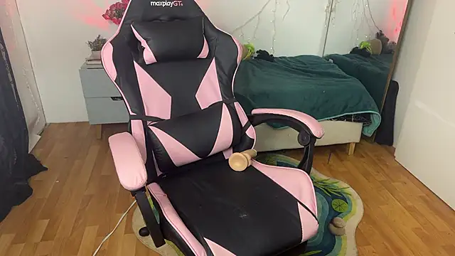 ari_kat webcam