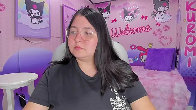 Dulce_meow live cam on StripChat