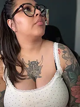 miacanela_xo webcam