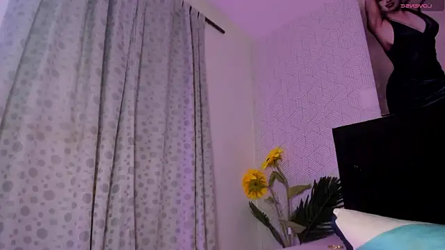 Selena_fox24 webcam