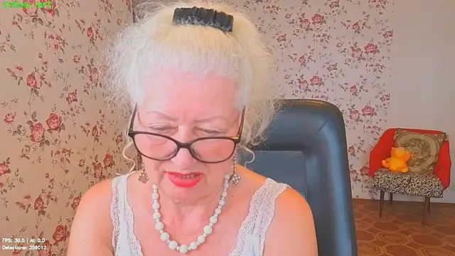 Maya_Mayflower webcam