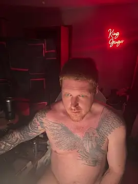 CloudyKingG live cam on StripChat