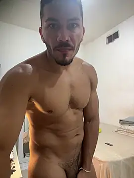 LatinhaDeCoca live cam on StripChat