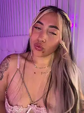 ManuelaVeeleez webcam