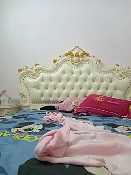 Jess-009 webcam