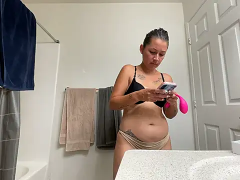 Baybeecakes webcam
